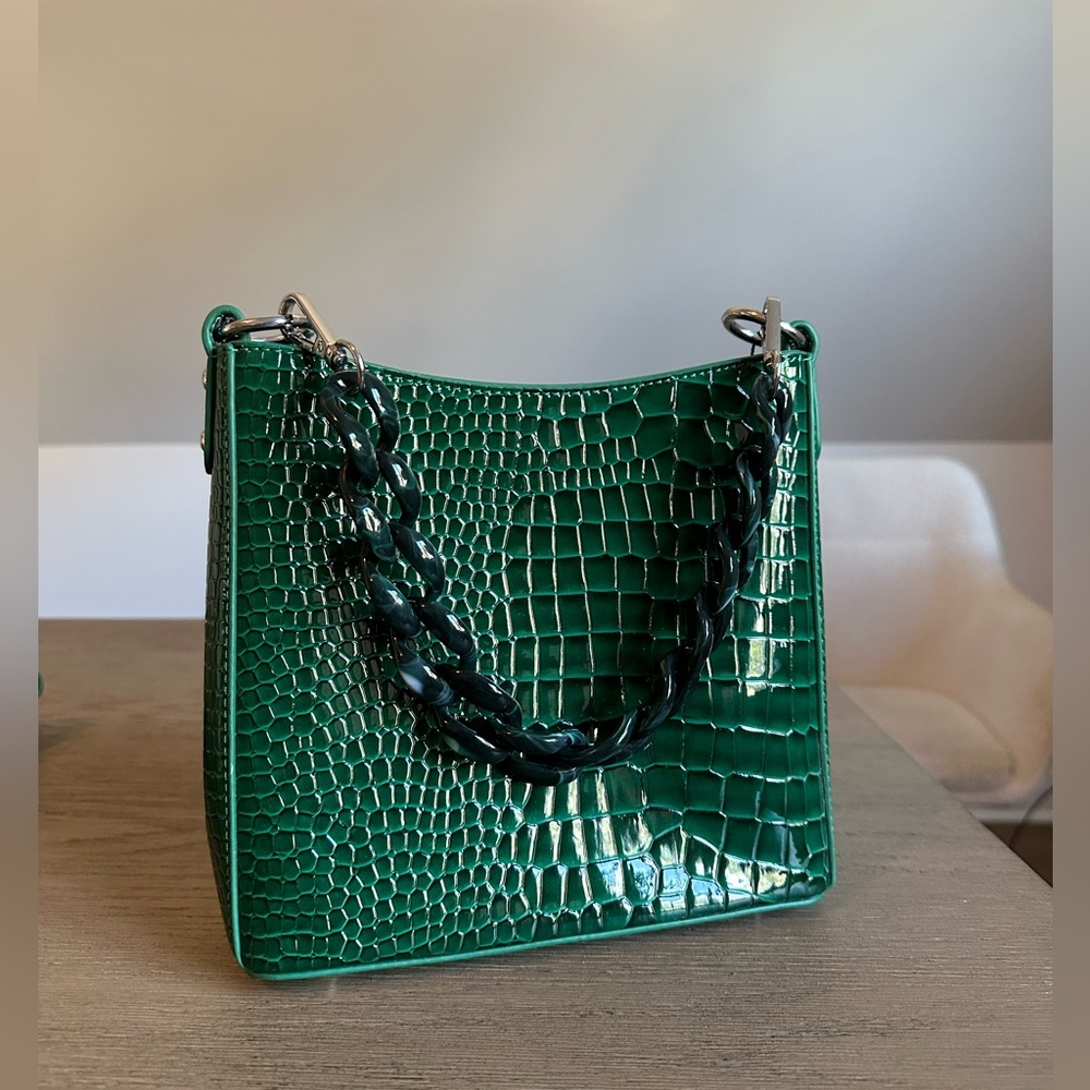 HVISK Green Croc-Embossed Shoulder Bag